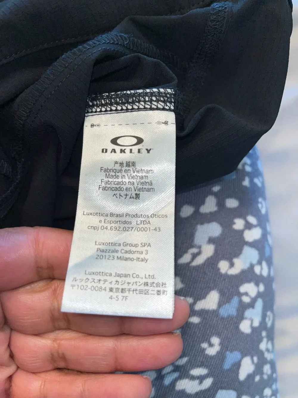 Oakley Men's Dark Navy Cargo Pants with Side Pockets
